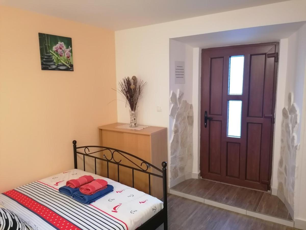 Stone House Daire Slatine Dış mekan fotoğraf